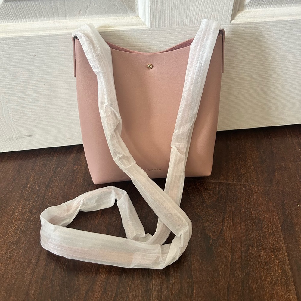 NWOT Light Pink Samara Purse